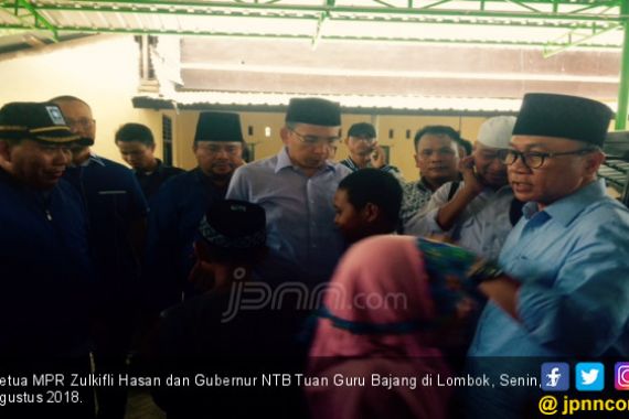 Yang Terjadi Ketika Ketua MPR Meninjau Lokasi Gempa Lombok - JPNN.COM
