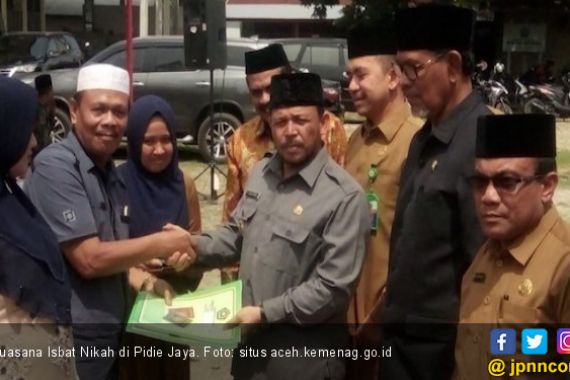 580 Pasutri Korban Konflik Ikuti Isbat Nikah di Pidie Jaya - JPNN.COM