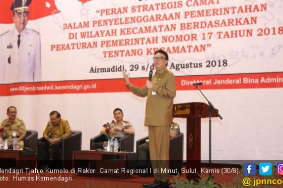 Pak Tjahjo: Ingat ya, Camat Harus Tegak Lurus - JPNN.COM