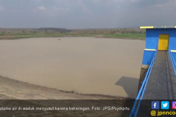 Air di Waduk Menyusut, Warga Mulai Resah - JPNN.COM