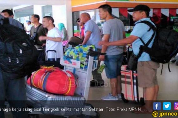 Video Rombongan Tenaga Kerja Asing Tiba di Bandara, Viral di Medsos - JPNN.COM