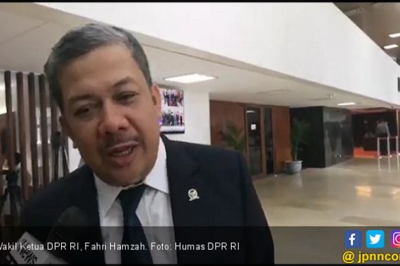 Fahri Hamzah Terima Kunjungan Mahasiswa UIN Alauddin - JPNN.COM