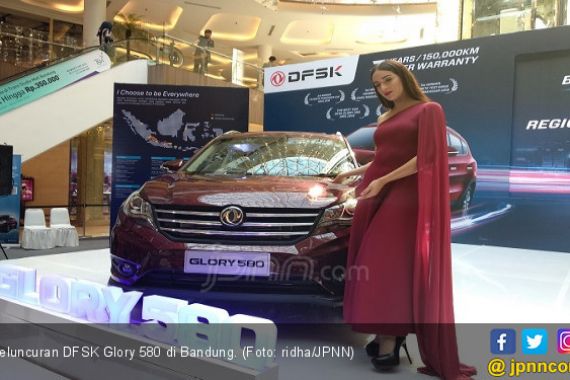 Meluncur ke Bandung, DFSK Glory 580 Tebar Emas Hingga Mobil - JPNN.COM