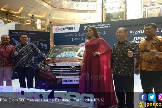 Beda Harga DFSK Glory 580 di Bandung dengan Jakarta - JPNN.COM