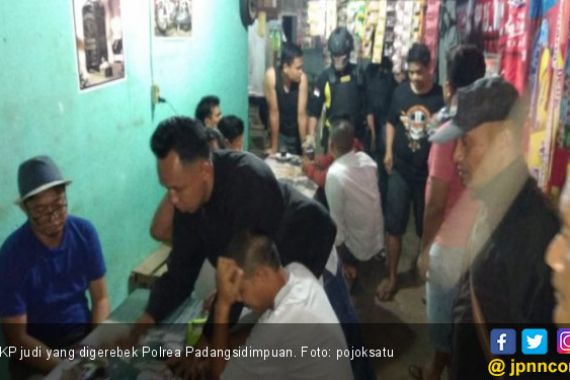 Kadis Kominfo Tapsel dan Staf KPU Paluta Ditangkap Polisi - JPNN.COM