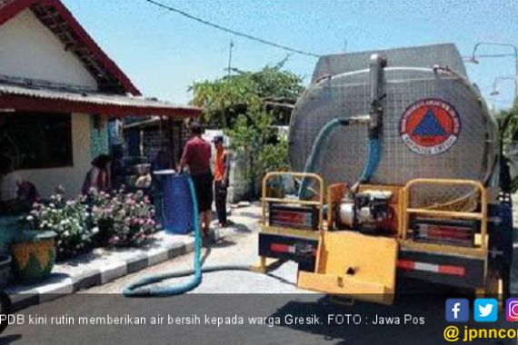 Karena Kekeringan, BPBD Gelontorkan Air Bersih ke 27 Desa - JPNN.COM