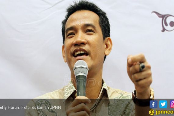 Dicopot Dari Jabatan Komisaris Utama PT Pelindo I, Refly Harun Bilang Begini - JPNN.COM