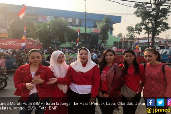 Bantah Klaim Sandiaga, Bunda Merah Putih Blusukan ke Pasar - JPNN.COM