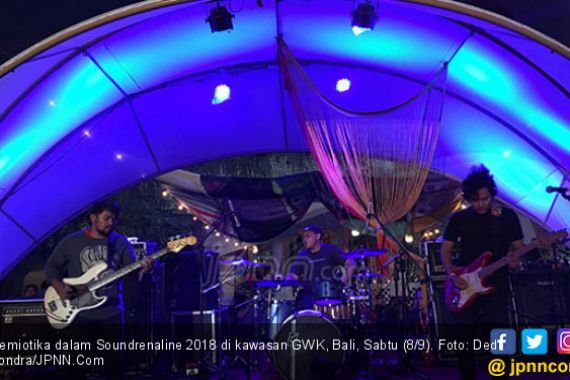 Semiotika, Band Jambi yang Memesona di Soundrenaline 2018 - JPNN.COM