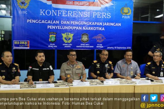 Bea Cukai - Pos Indonesia Amankan Negara dari Narkoba - JPNN.COM