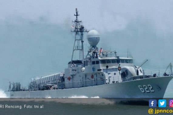 Detik - Detik KRI Rencong Terbakar dan Karam di Sorong - JPNN.COM