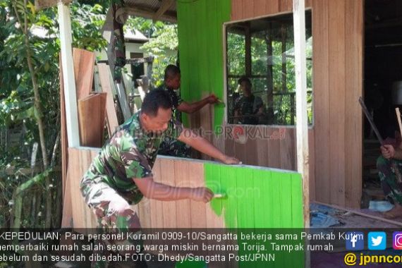 Bantu Perbaiki Rumah Warga Miskin, TNI Memang Istimewa - JPNN.COM