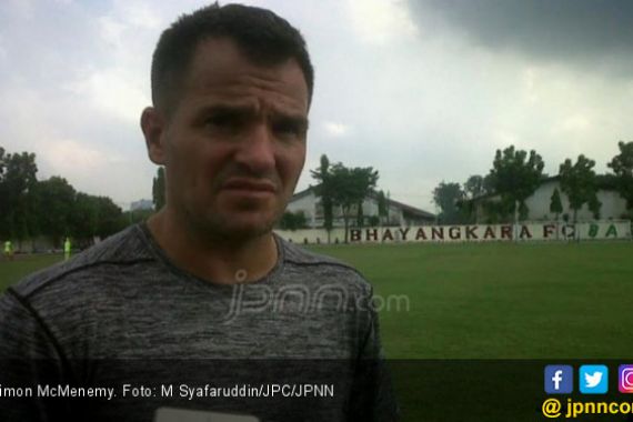 Bhayangkara FC Rela Simon McMenemy Jadi Pelatih Indonesia - JPNN.COM