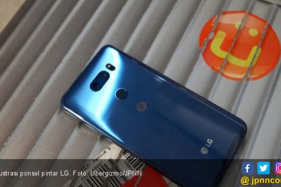 Catat Peluncuran LG V40 dengan 3 Kamera Belakang - JPNN.COM