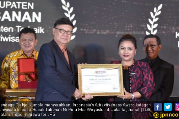 Tabanan Kembali Raih Indonesia’s Attractiveness Award - JPNN.COM