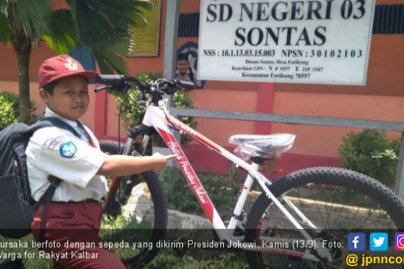 Dapat Izin KPU, Jokowi Kembali Bagi-bagi Sepeda - JPNN.COM