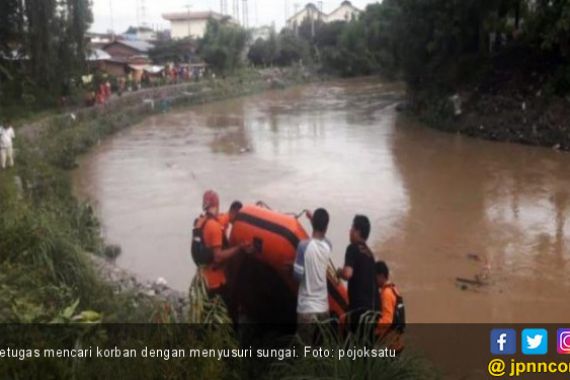 Banjir, Remaja Hanyut Terbawa Arus Sungai Deli - JPNN.COM