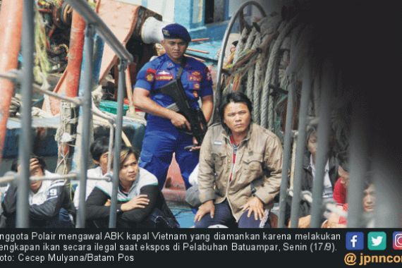 Polair Tangkap Dua Kapal Nelayan Vietnam di Perairan Natuna - JPNN.COM
