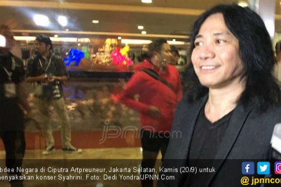 Abdee Slank Juga Menonton Konser Syahrini - JPNN.COM