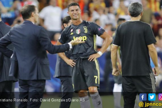Lihat Detik - Detik Ronaldo Dapat Kartu Merah di Menit ke-29 - JPNN.COM