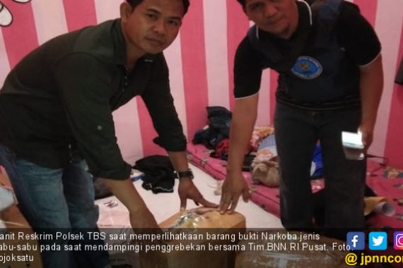 Lihat, BNN Gerebek Rumah Penyimpanan 31 Kg Sabu di Medan - JPNN.COM