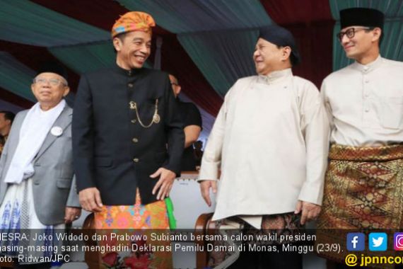 Jokowi dan Prabowo Pamer Kemesraan di Deklarasi Pemilu Damai - JPNN.COM