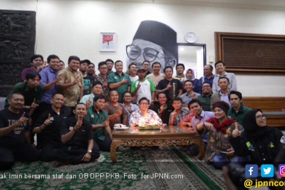 Cak Imin Peringati Harlah Bersama OB dan Sekuriti DPP PKB - JPNN.COM