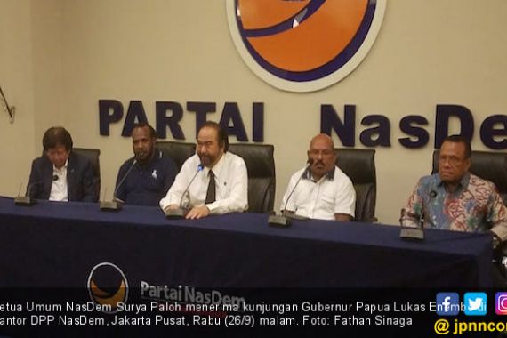Lukas Enembe Pastikan 29 Kepala Daerah Papua Dukung Jokowi - JPNN.COM