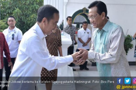 Bertamu ke Keraton, Jokowi Disuguhi Jajanan Khas Yogyakarta - JPNN.COM