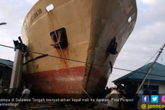 4 Bulan Terdampar, Kapal Sabuk Nusantara 39 Akhirnya Diapungkan Kembali - JPNN.COM