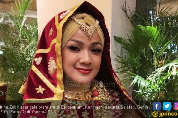 Nirina Zubir Tertantang Berbahasa Minang - JPNN.COM
