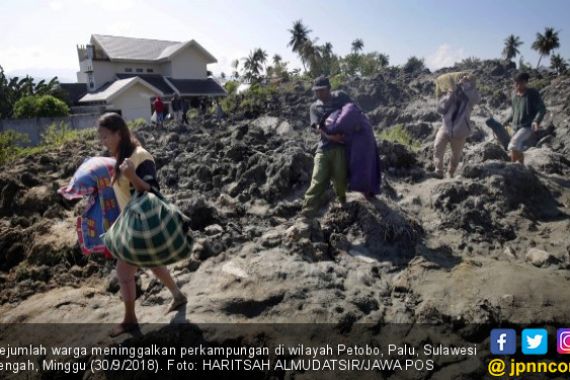 Tim Temukan 31 Korban Gempa Sulteng dalam Keadaan Selamat - JPNN.COM