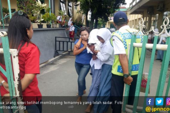 Puluhan Siswa SMP Taman Siswa Kesurupan Massal - JPNN.COM