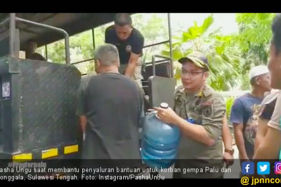 Pasha Ungu Ikut Angkat Jenazah Korban Gempa Palu - JPNN.COM