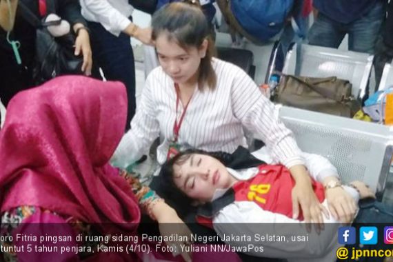 Roro Fitria Pingsan Dituntut Lima Tahun Penjara - JPNN.COM