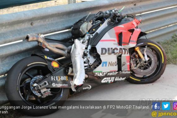 Lorenzo Celaka di FP2 MotoGP Thailand, Motornya Berbelah - JPNN.COM