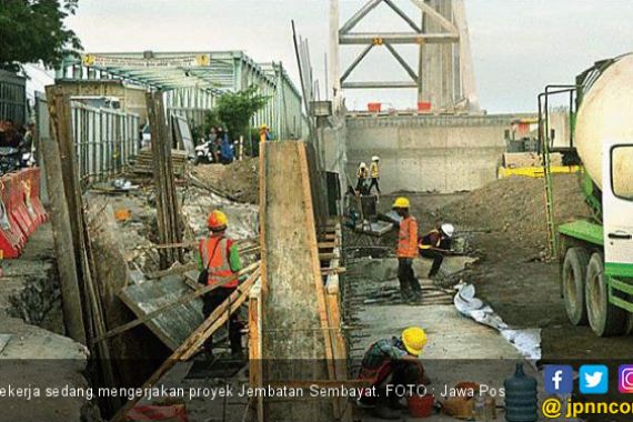 Pembangunan Jembatan Sembayat on the Track - JPNN.COM