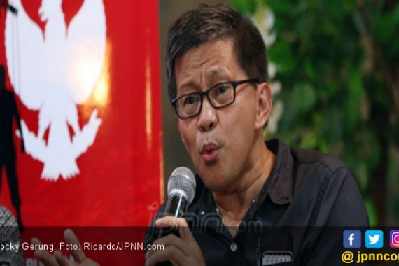 Usai Bersantap Gulai Kepala Ikan Kakap, Rocky Gerung Mantap jadi Oposan Prabowo - JPNN.COM
