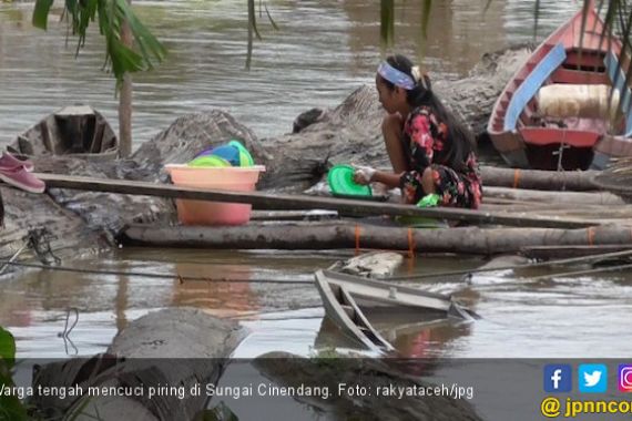 Penampungan Limbah Jebol, Penyakit Kulit Mulai Serang Warga - JPNN.COM