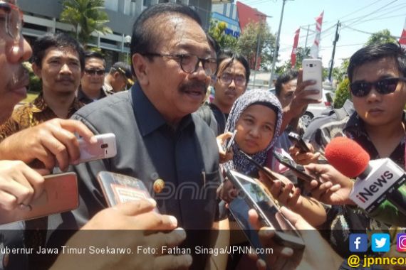 Sisa Masa Jabatan 2 Bulan, Soekarwo Mutasi Ribuan Pejabat - JPNN.COM