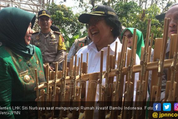Menteri Siti Terpikat Budi Daya Bambu Warga Banjar - JPNN.COM