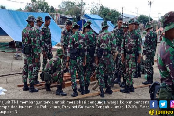 TNI Merelokasi Warga Korban Gempa dan Tsunami ke Palu Utara - JPNN.COM