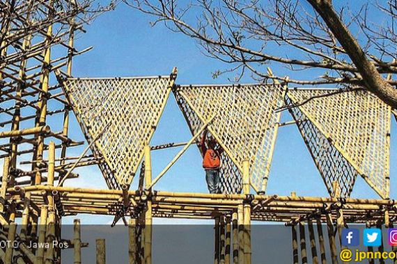 Jembatan Bambu Percantik Ekowisata Mangrove - JPNN.COM