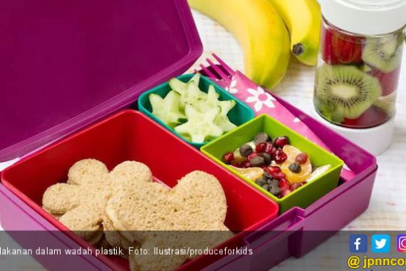 Jangan Simpan Makanan Anak di Wadah Plastik, Ini Bahayanya - JPNN.COM