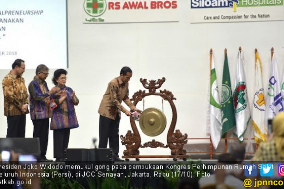 Presiden Jokowi Sentil Dirut BPJS Kesehatan di Kongres Persi - JPNN.COM