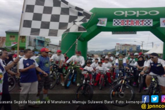 Ribuan Peserta Ramaikan Sepeda Nusantara Etape Manakarra - JPNN.COM