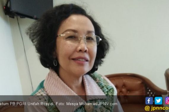 Bu Uni: Draf PP PPPK Ada Jalur Khusus Guru Honorer K2 Tua - JPNN.COM