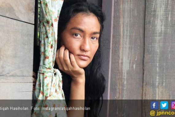 Cerita Atiqah Hasiholan Menjadi Gadis Batak - JPNN.COM