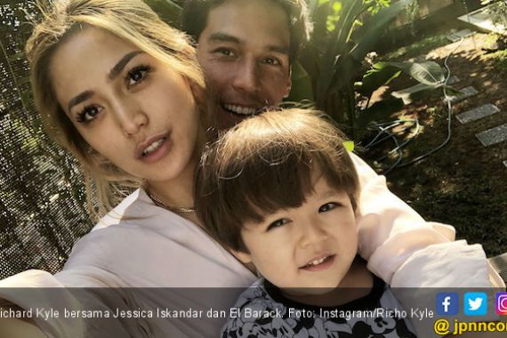 Jessica Iskandar Mewek Anaknya Panggil Richard Kyle Ayah - JPNN.COM