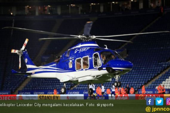 Helikopter Milik Bos Leicester City Jatuh di Dekat Stadion - JPNN.COM